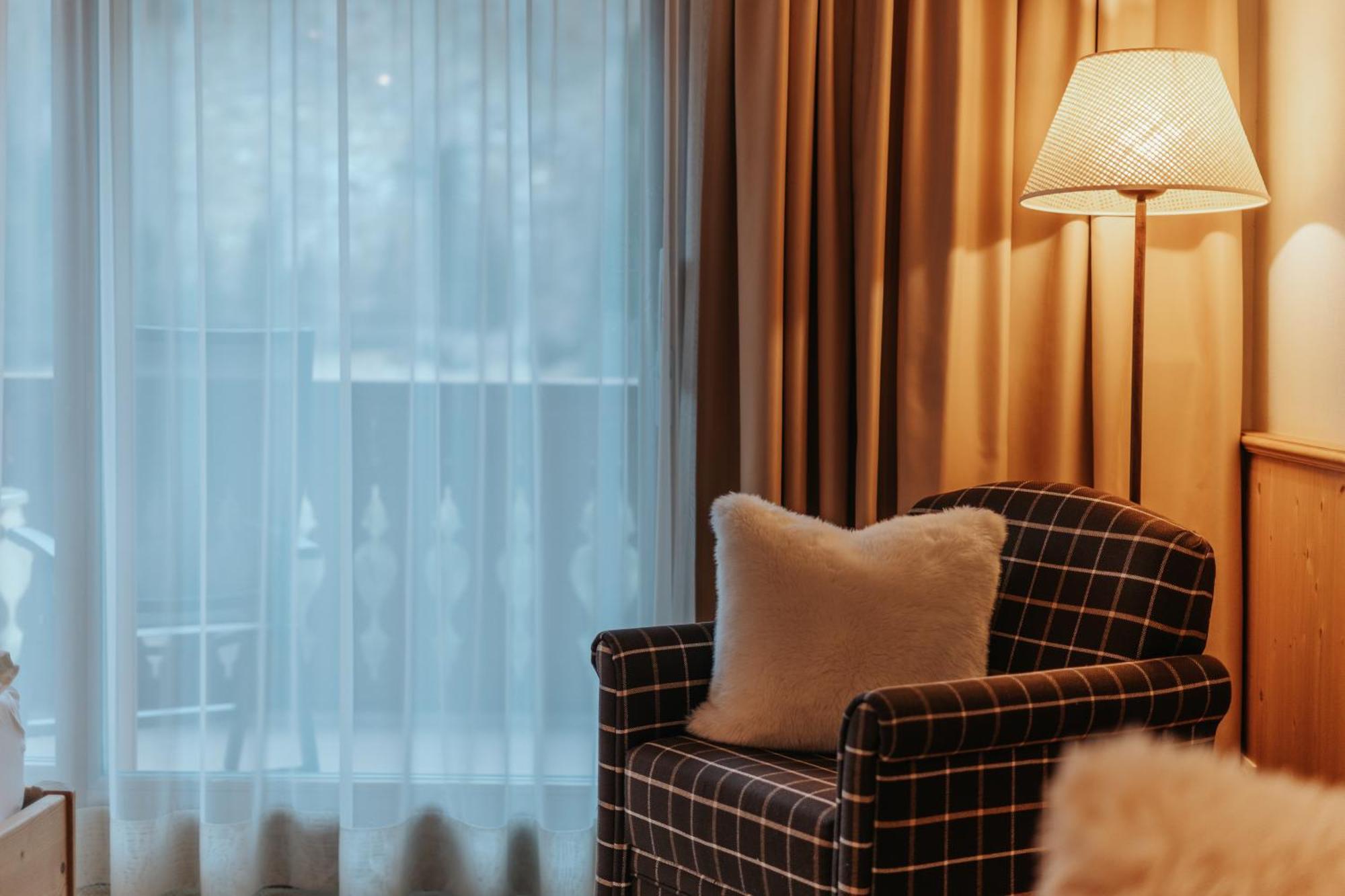 B&B Hotel Mirabel Ortisei Værelse billede